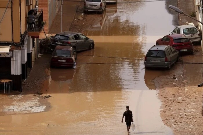 Flood in Spain - over 200 casualties