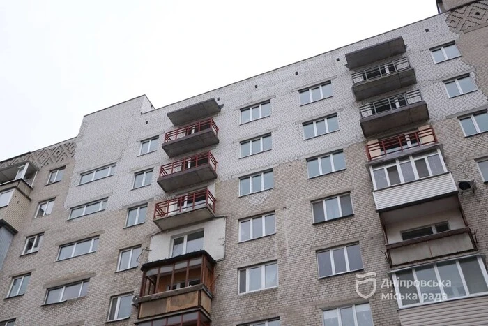 A house damaged by a 'shakhed' is restored by a women's construction battalion