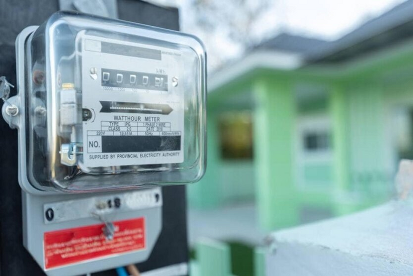 Economic electricity meter and charging