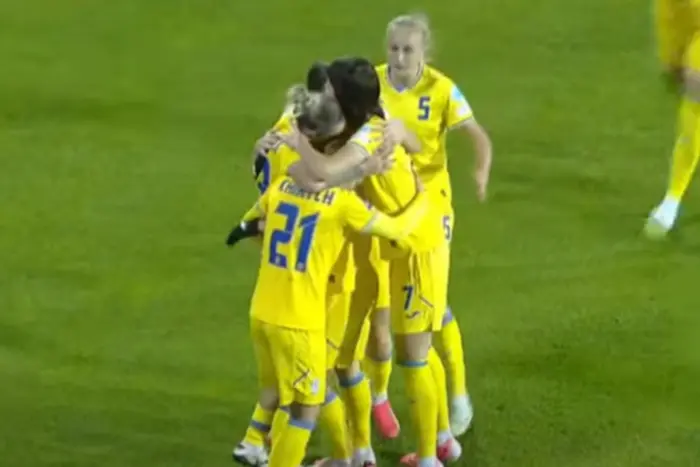 Das ukrainische Frauenfußballteam hat die Endrunde der Playoffs für die Euro 2025 erreicht