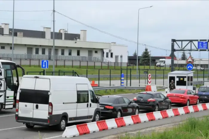 Border guards ensure safe border crossing