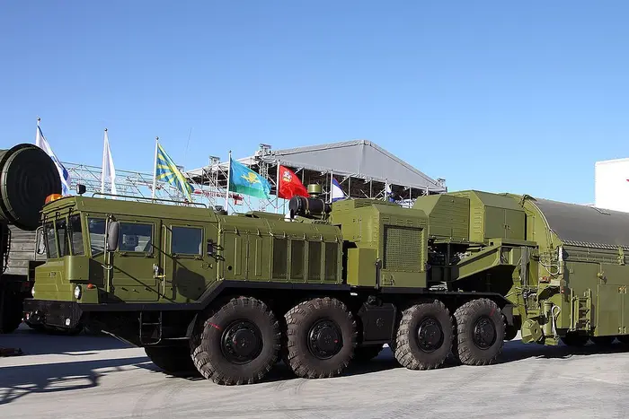 Satellite images of the preparation process of the Russian nuclear missile R-30 'Bulava'