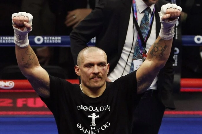 Usyk uznany najlepszym bokserem 2024 roku według BoxingScene