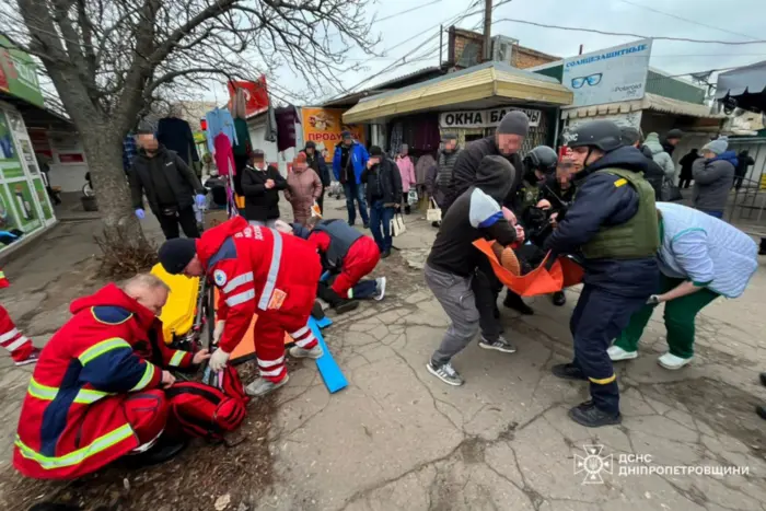 Одна з поранених на центральному ринку в Нікополі