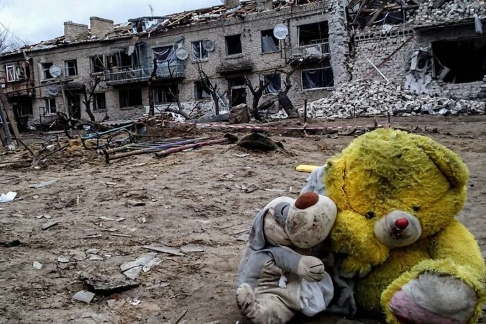 October. War in Ukraine. Civilian casualties.