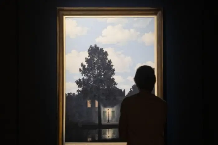 Das Gemälde des belgischen Künstlers René Magritte wurde für einen Rekordpreis von 121 Millionen Dollar verkauft