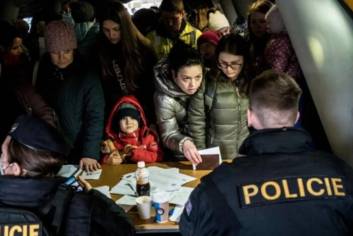 Czechy mogą znieść tymczasową ochronę Ukraińców: podano warunek