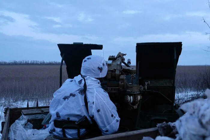 Das Verteidigungsministerium entwickelt einen neuen winterlichen Tarnanzug für Spezialeinheiten