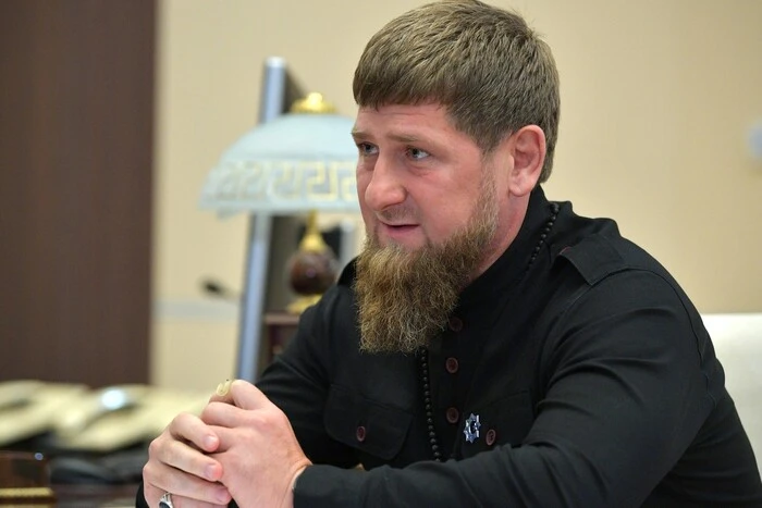 Kadyrov steals Mariupol and takes away expensive equipment