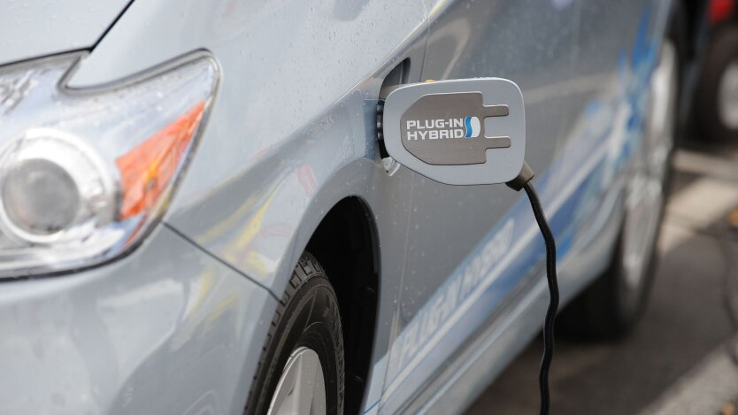 Hybrid car savings up to 111,000 km