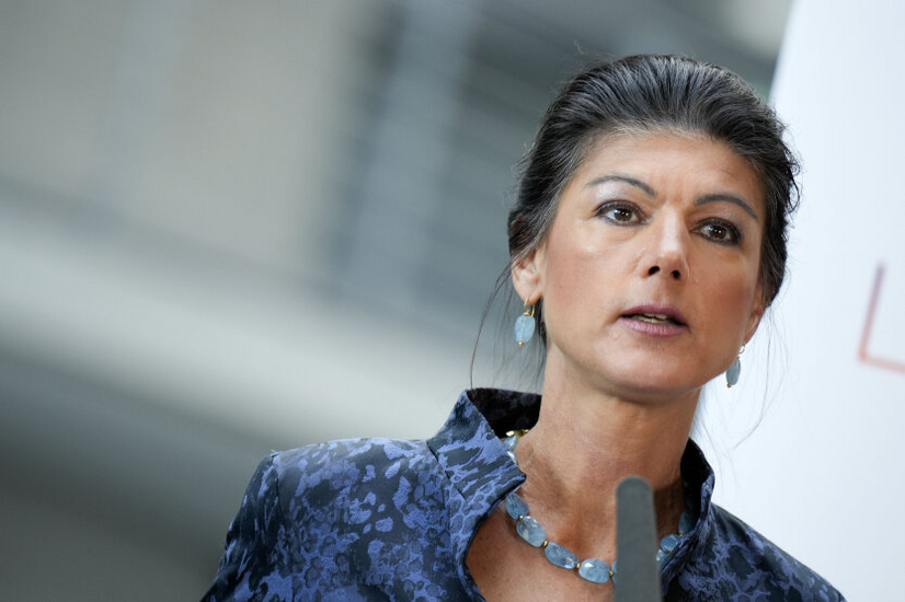 In Deutschland hat der Allianz Sara Wagenknecht pro-russische Narrative in das Wahlprogramm aufgenommen