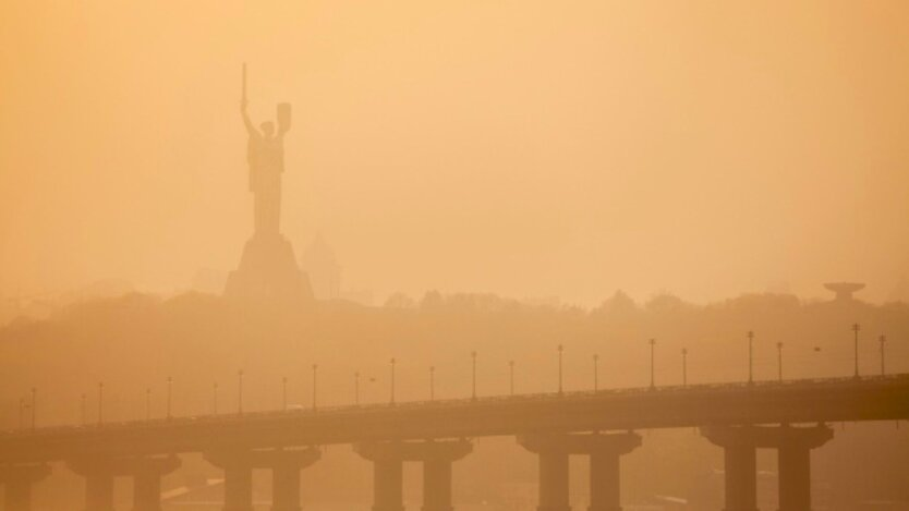 Breathe with caution: masks are necessary!