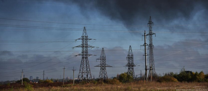 Jedna kolejka: Ukraińska Energetyka ogłosiła grafik wyłączeń prądu na 27 listopada