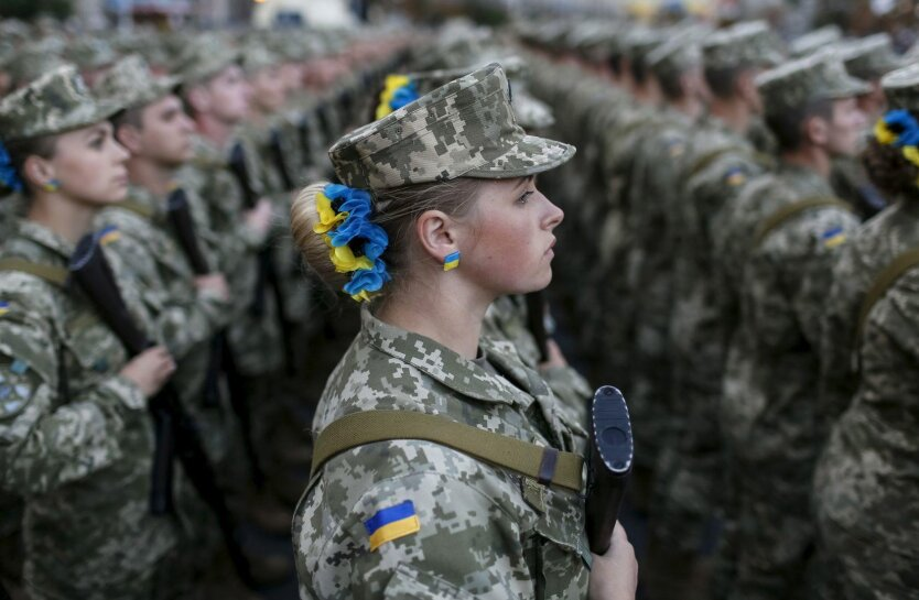 People from the military base during training