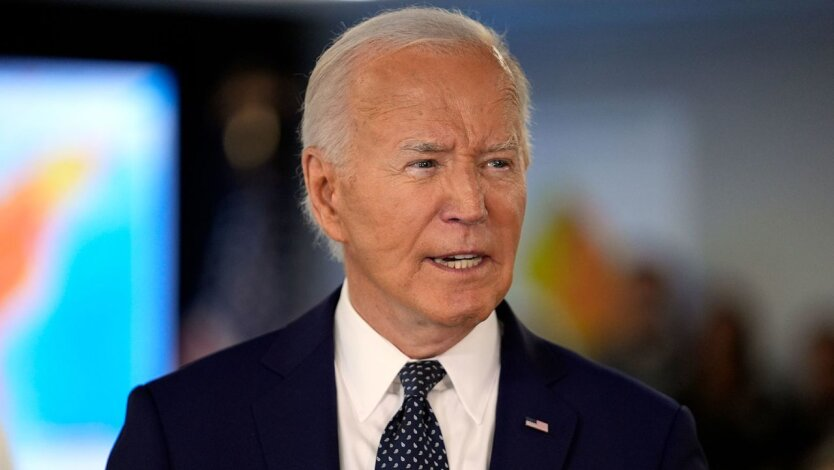 Biden sagte, dass Trump die Demokratie bedroht und politisch isoliert werden muss