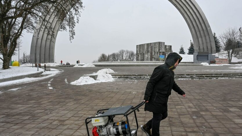 Experte nennt 5 Regionen der Ukraine mit höchstem Risiko für Stromausfälle im Winter