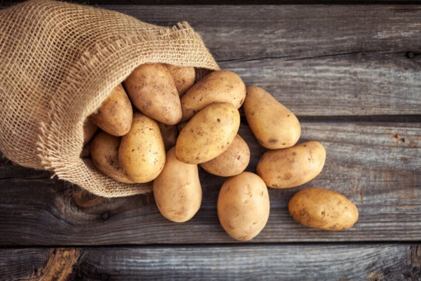 Potato prices in Auchan and Megamarket