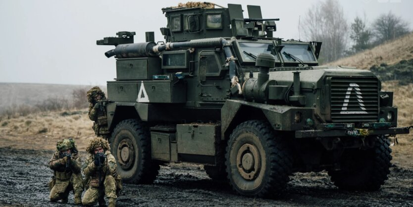 UAF soldiers on the front line in Kursk