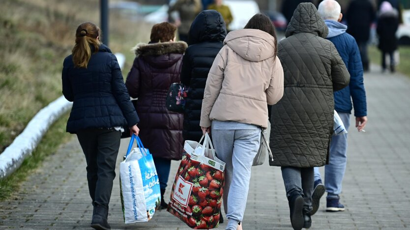 Statistiken zeigen, wie viele Ukrainer in Deutschland lernen und Arbeit gefunden haben