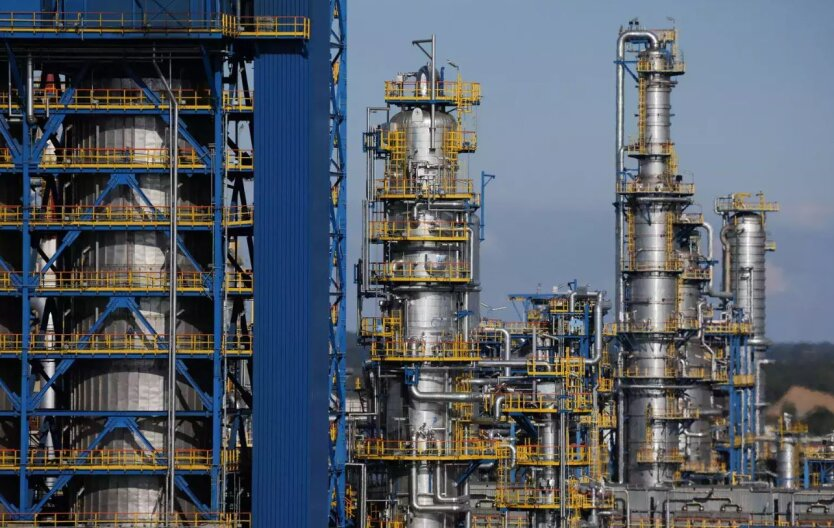 Asian oil refinery spent