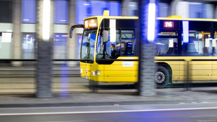 Biały romb na niebieskim tle: kierowcy zostali ostrzeżeni o pojawieniu się nowego znaku na drogach