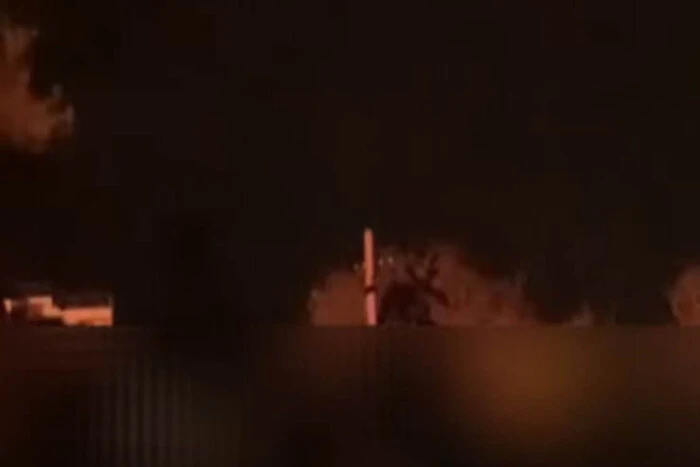 Krym pod atakiem dronów: wybuchy w pobliżu lotniska nie ustają (wideo)