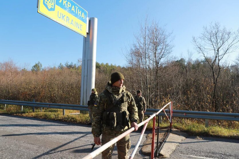 Чоловік знизує шворкт із маршрутки