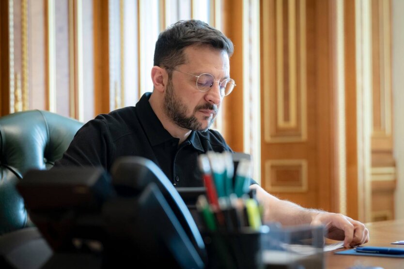 Zelensky's First Communication with Merz