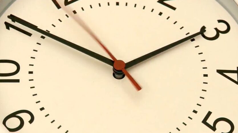 The issue of transitioning to daylight saving time is being considered