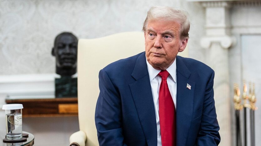 Portrait of Donald Trump with the Ukrainian flag