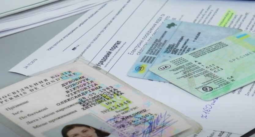 За кермо не можно: водителям придется сдавать на права заново