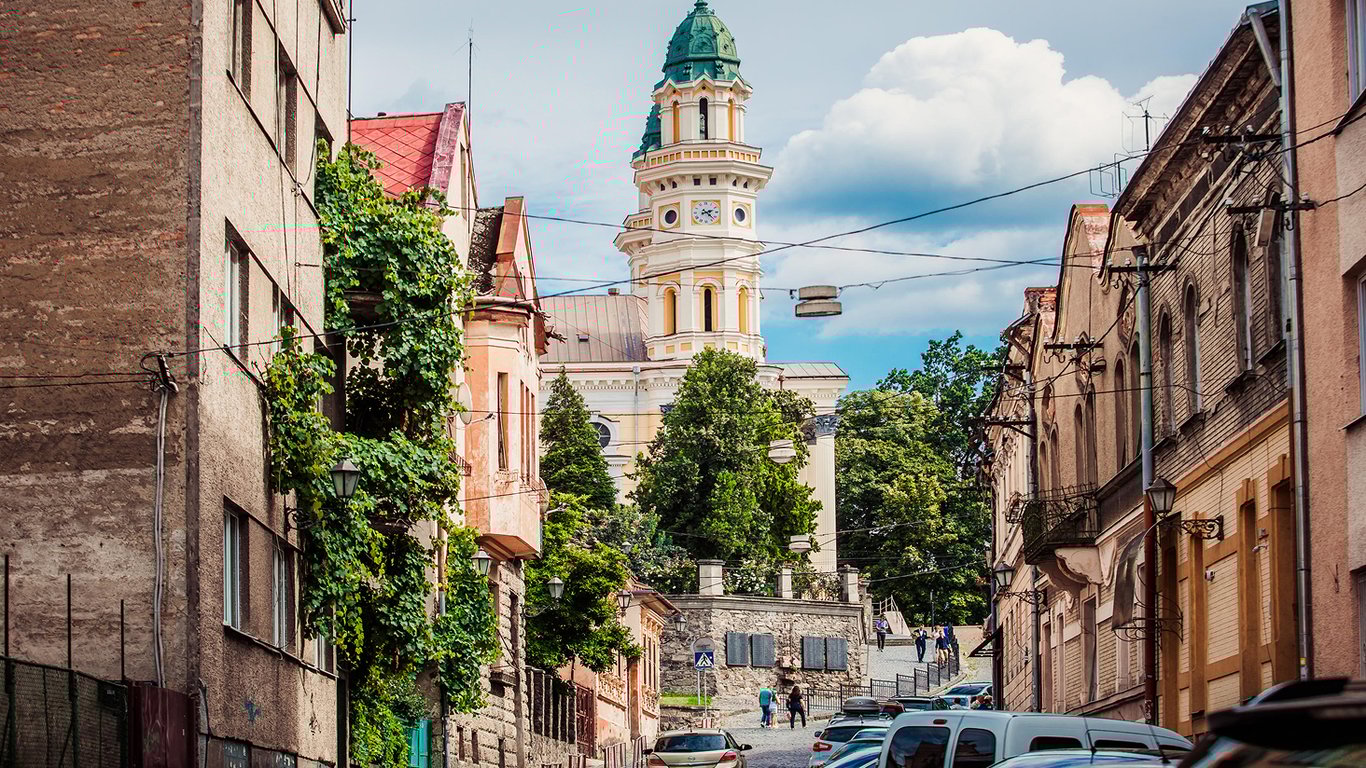 Vorausgegangen - wie die Preise für Wohnungen in Uzhgorod gestiegen sind