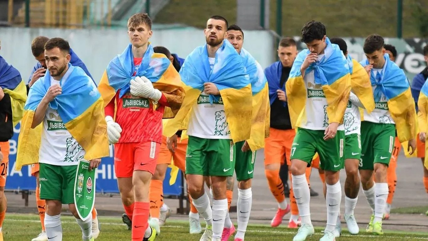 Іспанський клуб купить воротаря львівських Карпат, а не Луніна
