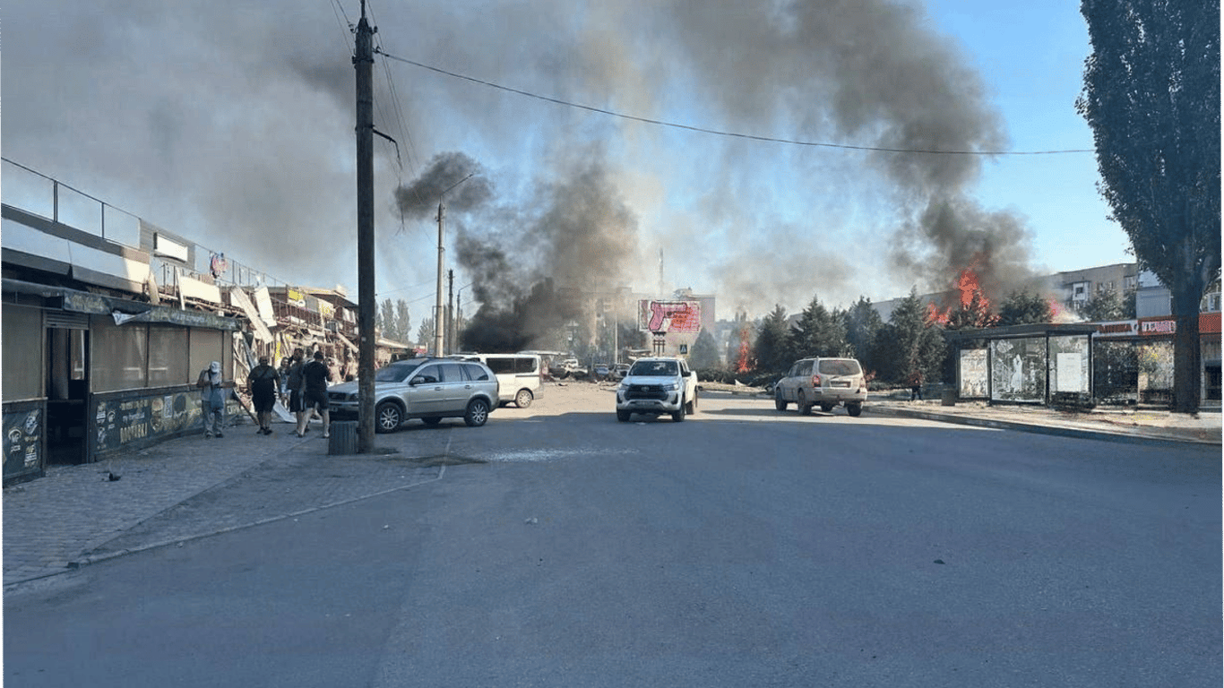 РФ скинула авіабомбу поблизу магазину 