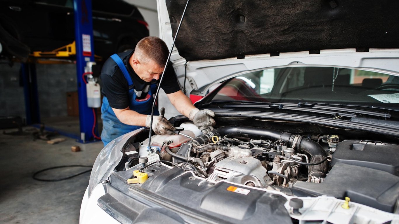 Mechanik wymienił główne problemy z używanymi samochodami