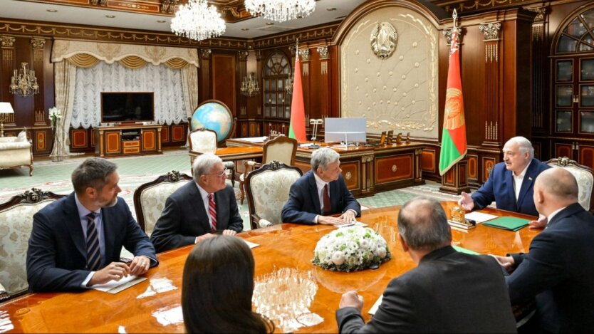 Trump sent Kellogg to Lukashenko to resolve the 'Ukrainian issue': NYT revealed the details